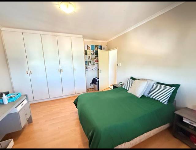 3 BEDROOM HOUSE FOR SALE IN TAFELZICHT